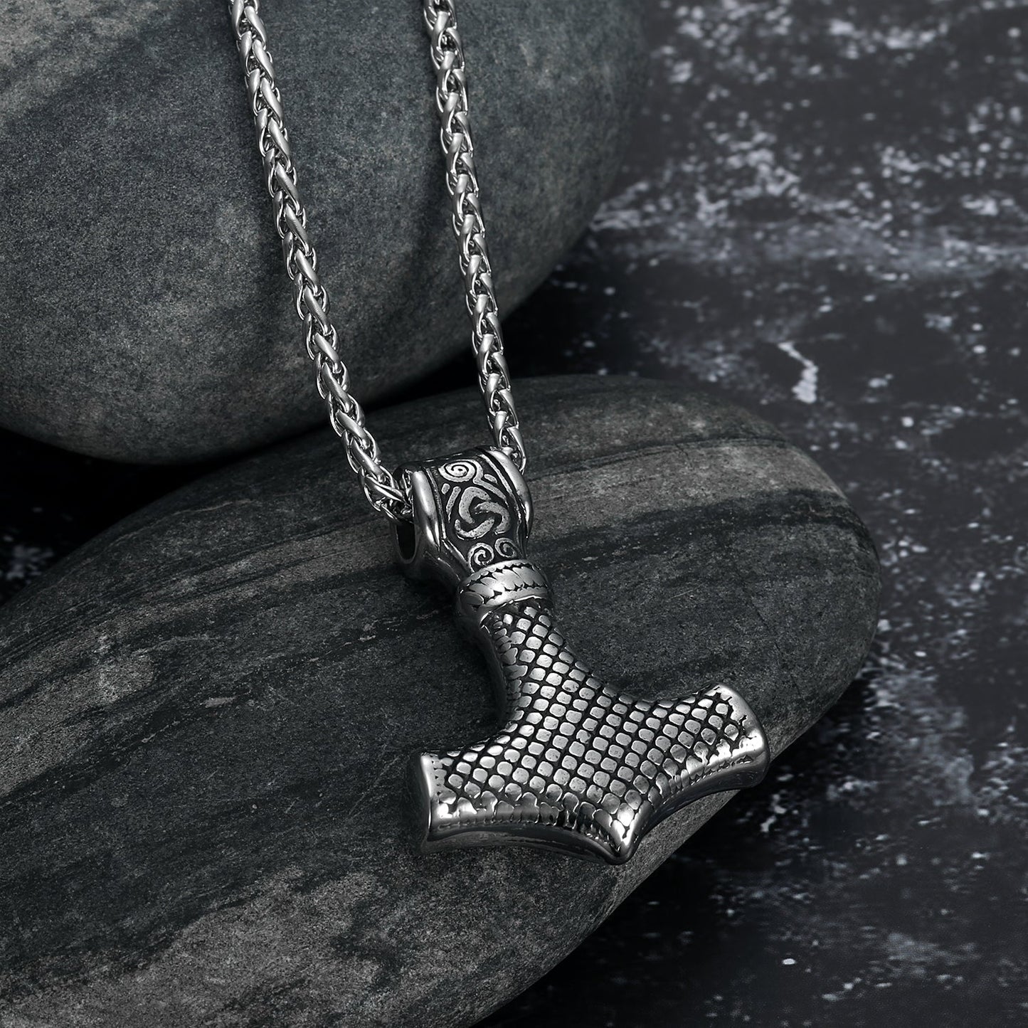 Nordic Pride Handcrafted Stainless Steel 'Knotwork' Mjolnir on Handcrafted Stainless Steel Link Chain